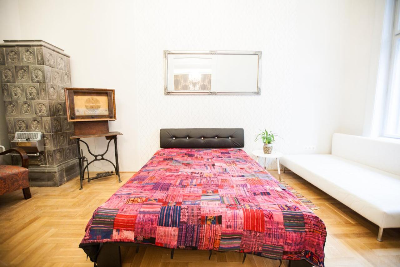 N40 By Small Home Budapest Extérieur photo