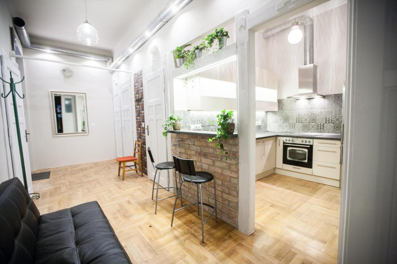 N40 By Small Home Budapest Extérieur photo
