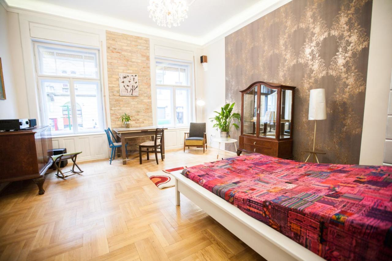 N40 By Small Home Budapest Extérieur photo